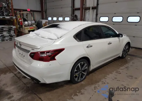 2017 Nissan Altima 2.5 Sr из США, поврежденный, VIN 1N4AL3APXHN348644